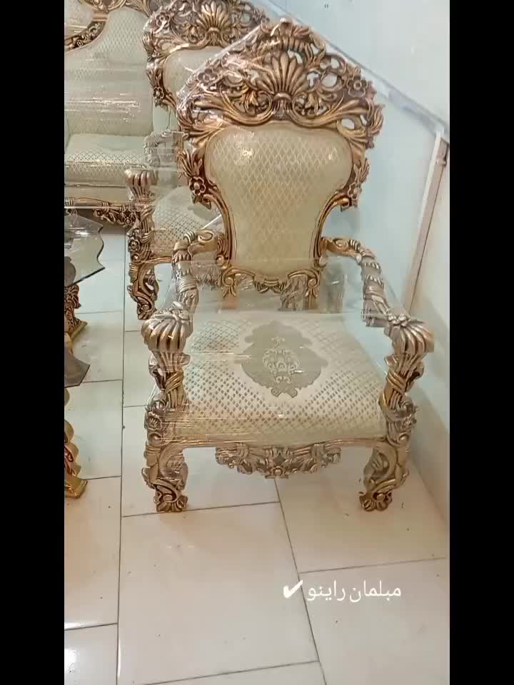 مبل سلطنتی مدل پنجه شیری همراه با جلو مبلی عسلی|مبلمان خانگی و میز عسلی|تبریز, |دیوار