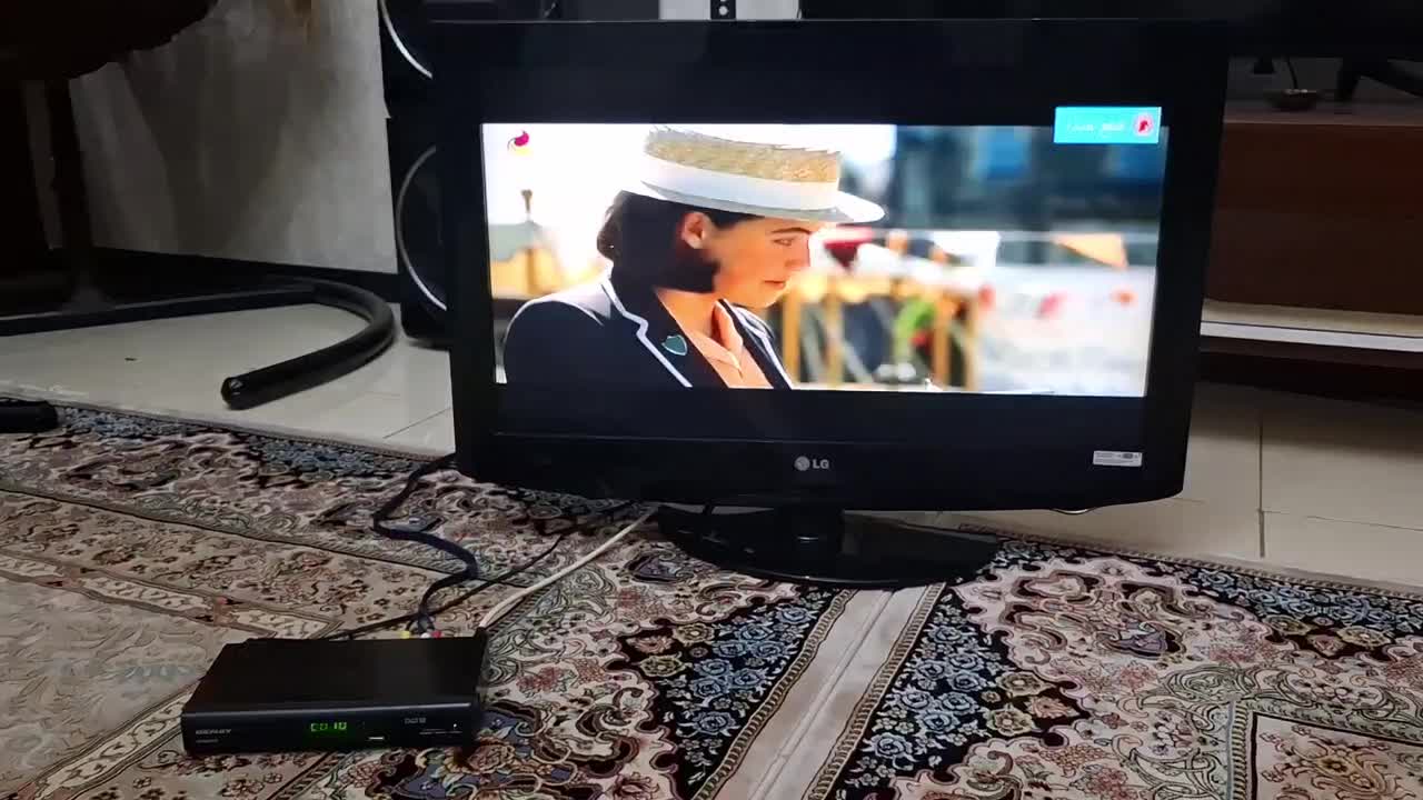 تلوزیون ال جی ۳۲ اینچ اصل کره|تلویزیون و پروژکتور|مشکین‌دشت, |دیوار