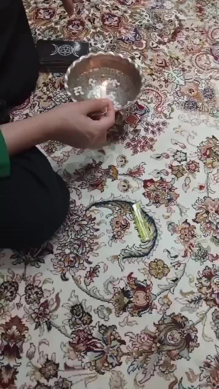 فال بصورت ویدیو هست و تلفنی بالا ویدئو گذاشتم|خدمات پذیرایی، مراسم|خوی, |دیوار