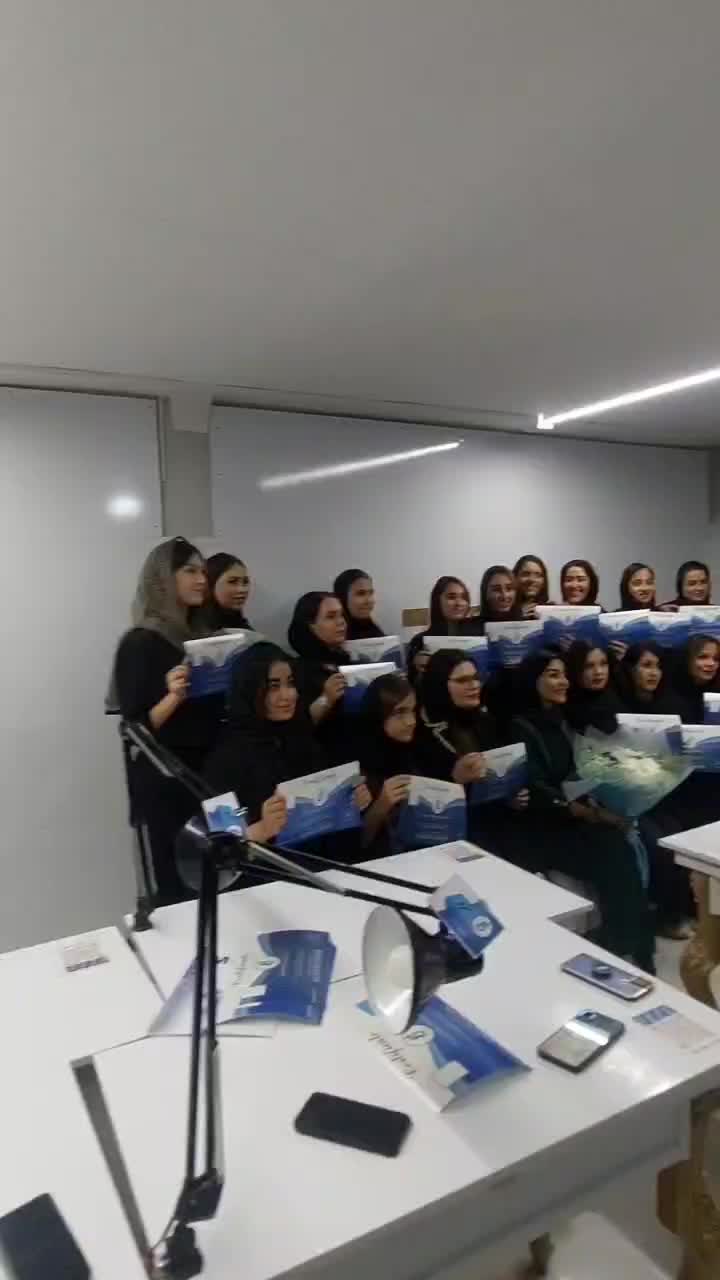 آموزش تخصصی ناخن با تضمین کارآموزی|خدمات آموزشی|مشهد, کوی المهدی|دیوار