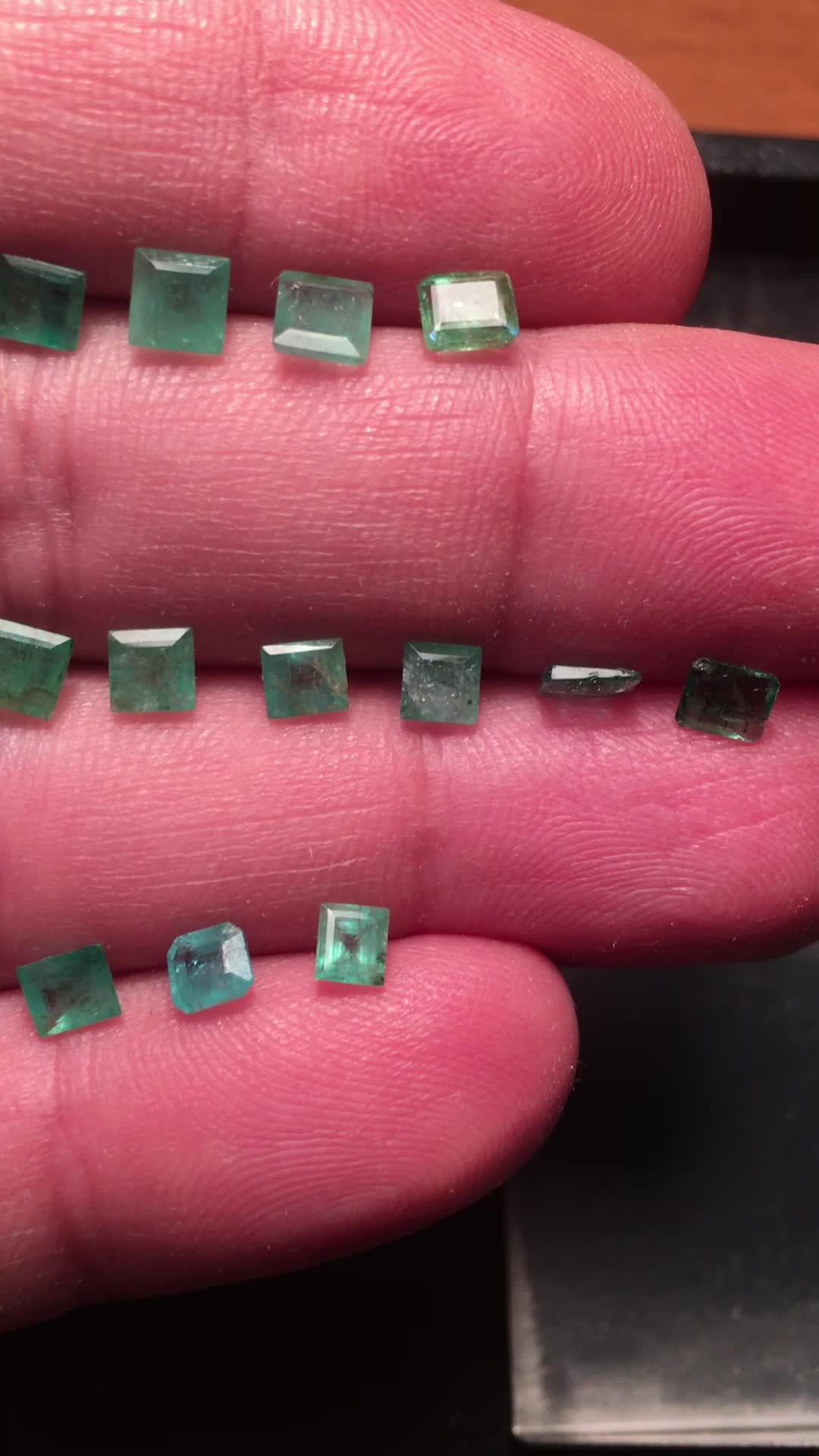 زمرد اصل|جواهرات|شیراز, سینما سعدی|دیوار