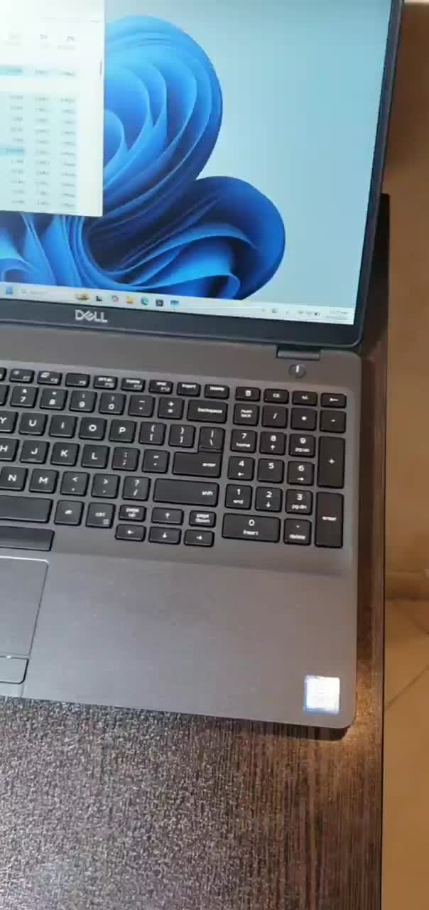 لپ‌تاپ Dell 5500 در حد نو. باتری چندین ساعته|رایانه همراه|بروجرد, |دیوار