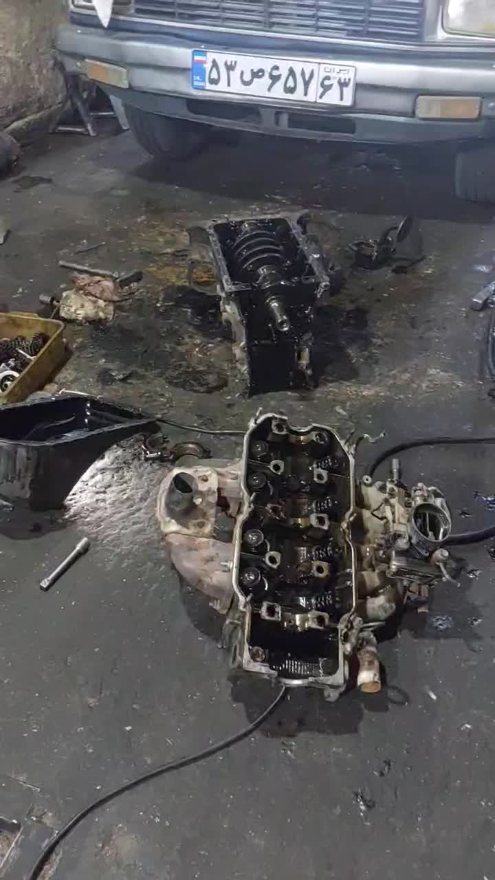 مزدا 1600مدل ۷۶|خودرو سواری و وانت|شیراز, شیشه‌گری|دیوار