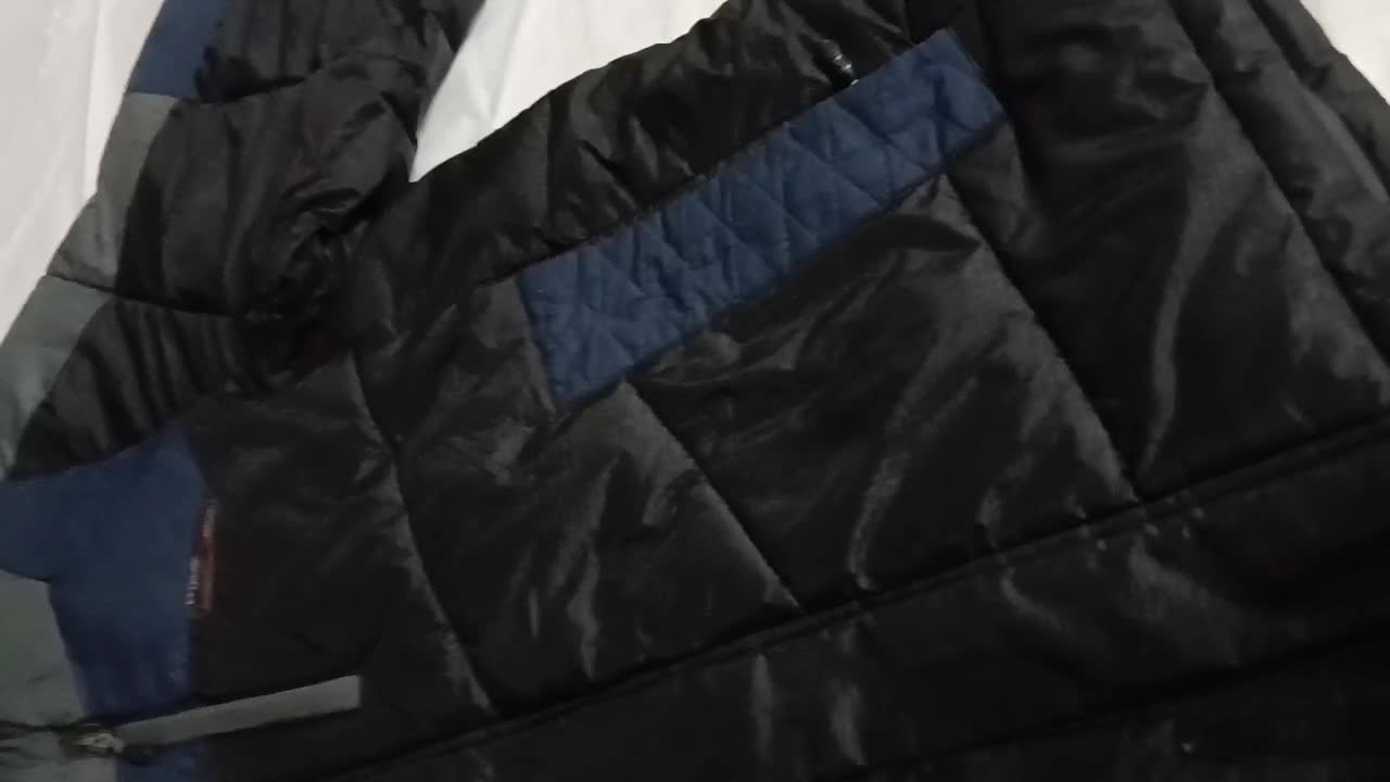 ۲ عدد کاپشن مردانه سالم|لباس|شیراز, انجیر|دیوار