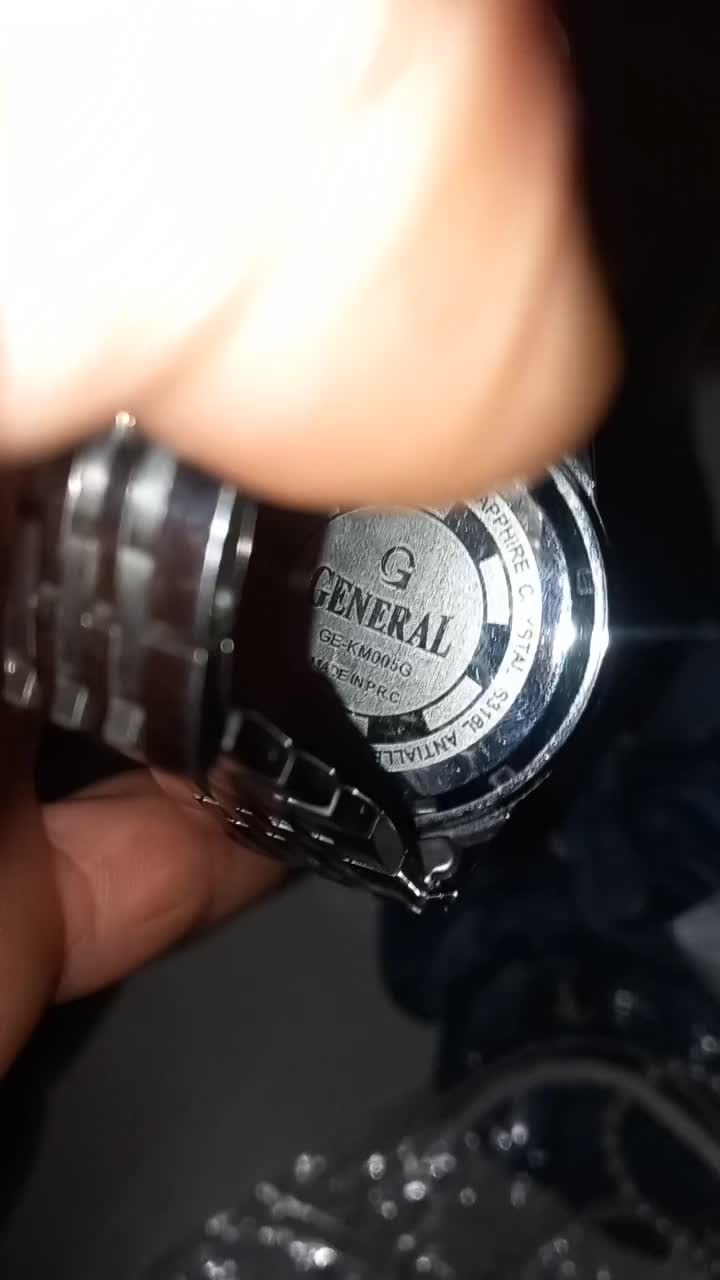 یک عدد ساعت مردونه کاملا سالم|ساعت|زرگرشهر, |دیوار