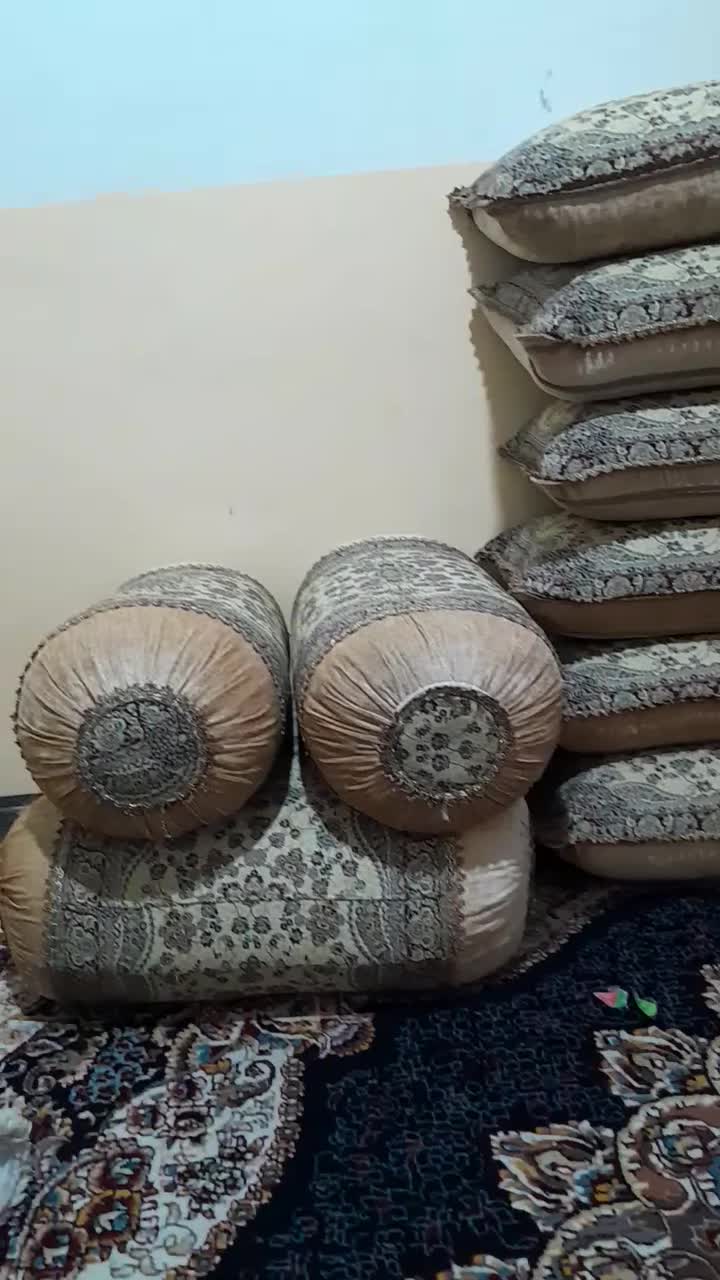 ۶عدد بالشت با۶عدد پشتی جنس عالی به فروش میرسد|رختخواب، بالش، پتو|یاسوج, |دیوار