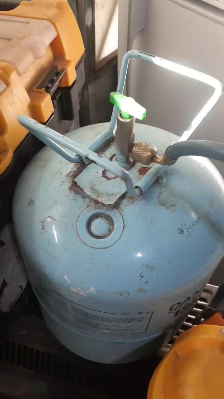 تمیرات شارژ گاز یخچال صنعتی خانگی درمنزل شما|خدمات پیشه و مهارت|رشت, معلم|دیوار