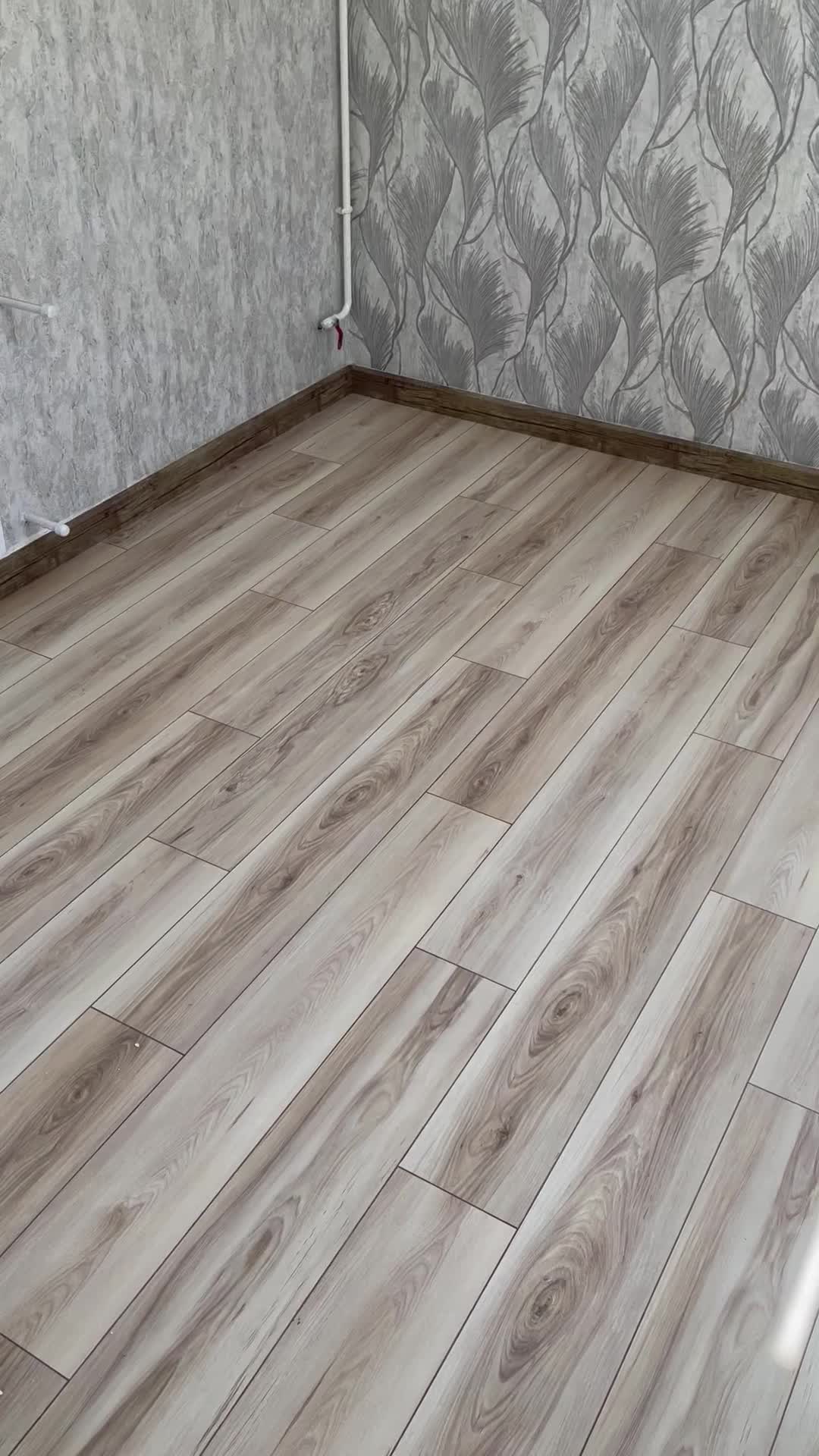 کاغذدیواری پارکت کابینت پرده چمن مصنوعی بلند مدت|خدمات پیشه و مهارت|زنجان, |دیوار