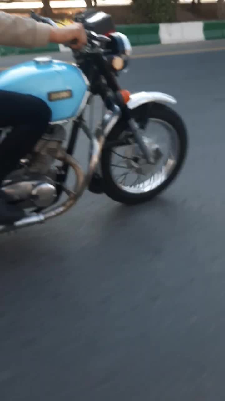 ایژ ۳۵۰ سی سی جفت اگزوز تک سیلندر سالم|موتورسیکلت|بسطام, |دیوار