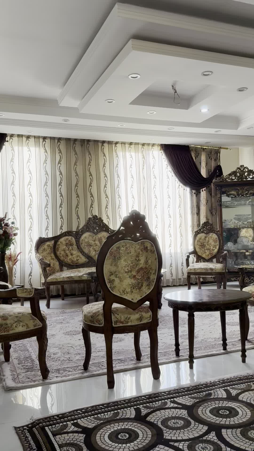 مبلمان استیل ۹ نفره+کاناپه راحتی ۷ نفره +ویترین|مبلمان خانگی و میز عسلی|پاکدشت, پاکدشت (مامازند)|دیوار