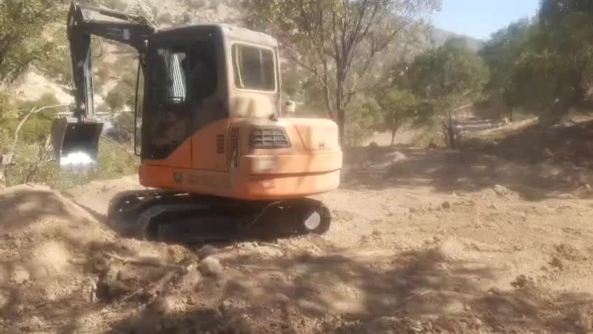 اجاره مینی بیل زنجیری همراه باپاکت وپیکور|ماشینآلات صنعتی|یاسوج, |دیوار