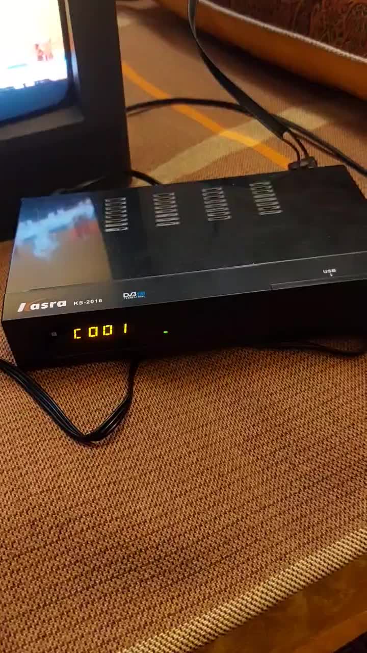 تلوزیون 14اینچ پاناسونیک بهمراه یکدستگاه دیجیتال|تلویزیون و پروژکتور|مشهد, گوهرشاد|دیوار