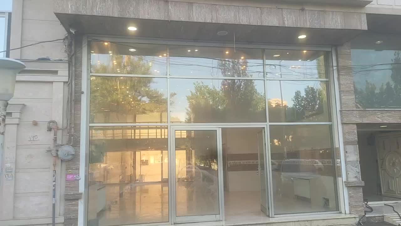 اجاره مغازه ۱۸۵ متری دربهترین نقطه خ معلم اردبیل|اجارهٔ مغازه و غرفه|اردبیل, |دیوار