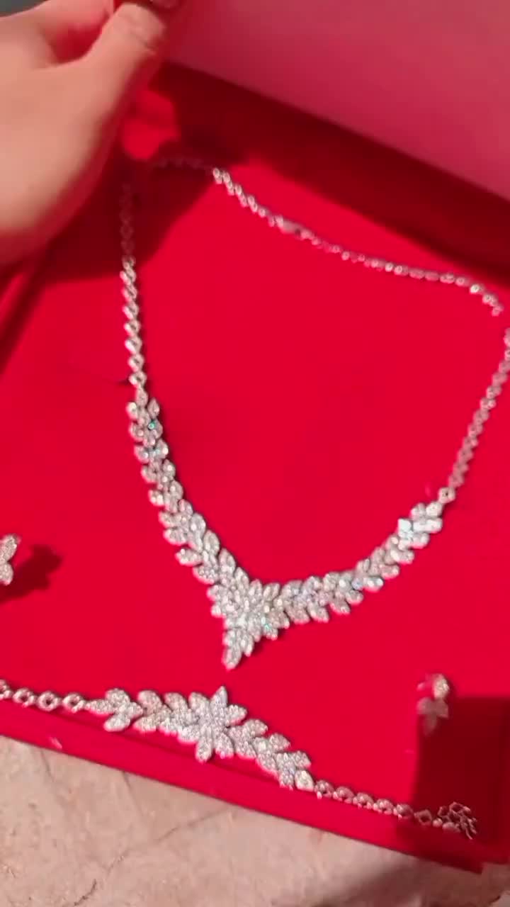 سرویس لاکچری نقره آبکاری طلا سفید|جواهرات|خوی, |دیوار