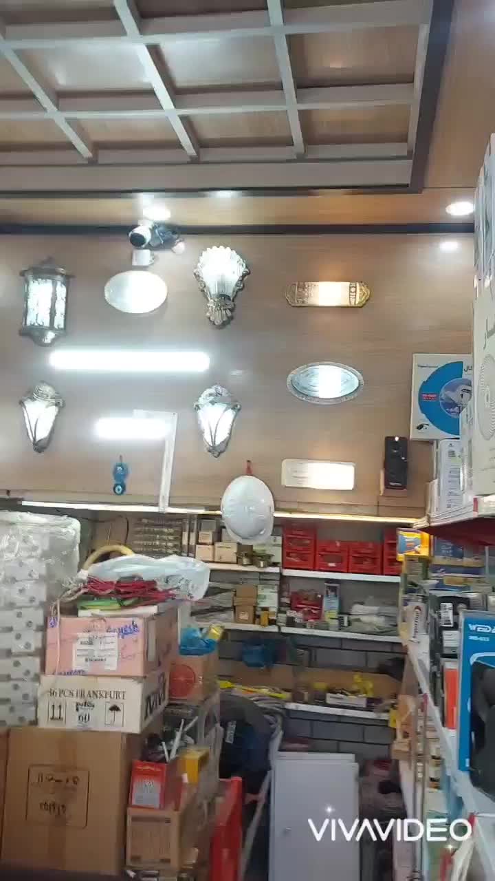 مغازه دارای آب برق گاز تلفن کرکره برقی سقف کناف|اجارهٔ مغازه و غرفه|بهارستان, |دیوار