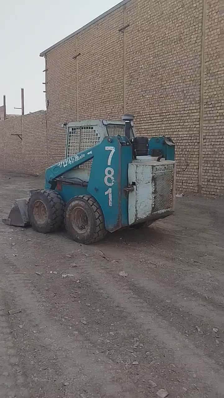 اجاره بابکت وخاور توماس مینی لودر|خدمات حمل و نقل|مشهد, رسالت|دیوار