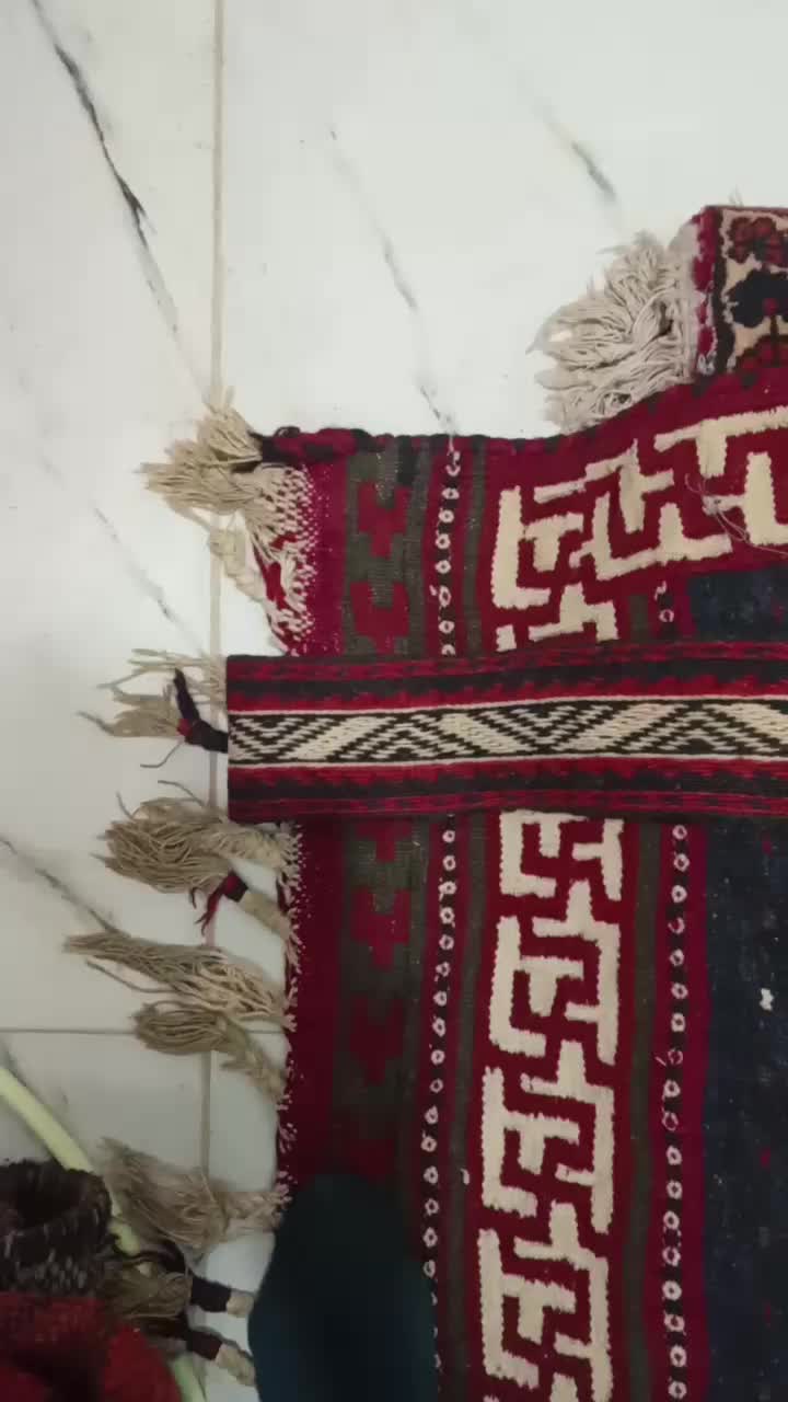 ۲عدد قالی کارکرده و گلیم و ۲ عدد وریس|فرش|لردگان, |دیوار