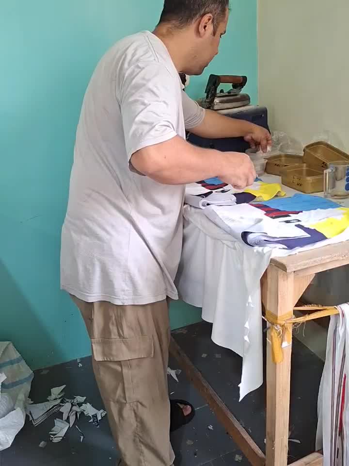 ۲نفربرای کمک برشکاری ورزشی|استخدام هنری و رسانه|تهران, جیحون|دیوار