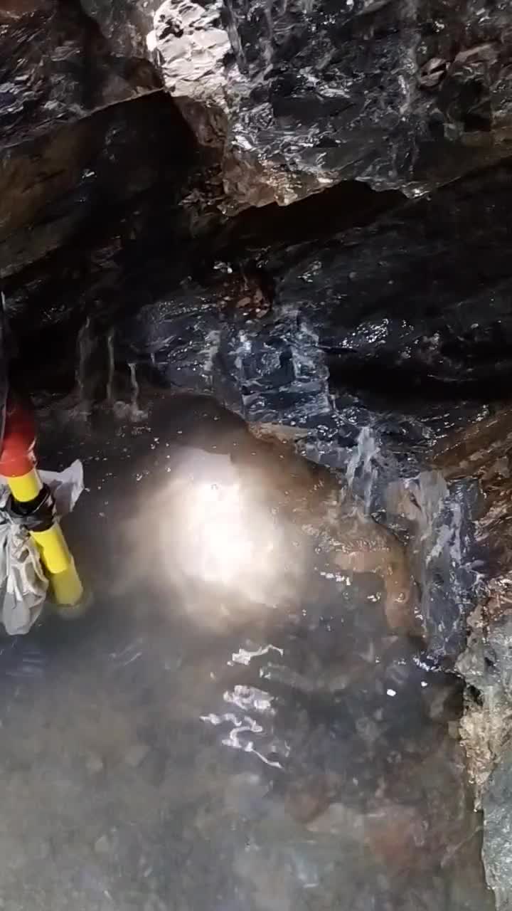 حفر چاه دستی  با دستگاه کمپرسور تا عمق 40متری|خدمات پیشه و مهارت|بوکان, |دیوار