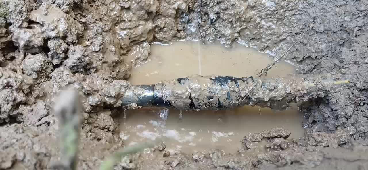 نشت یابی تخصصی تاسیسات آب ساختمان ( ترکیدگی لوله )|خدمات پیشه و مهارت|آمل, |دیوار