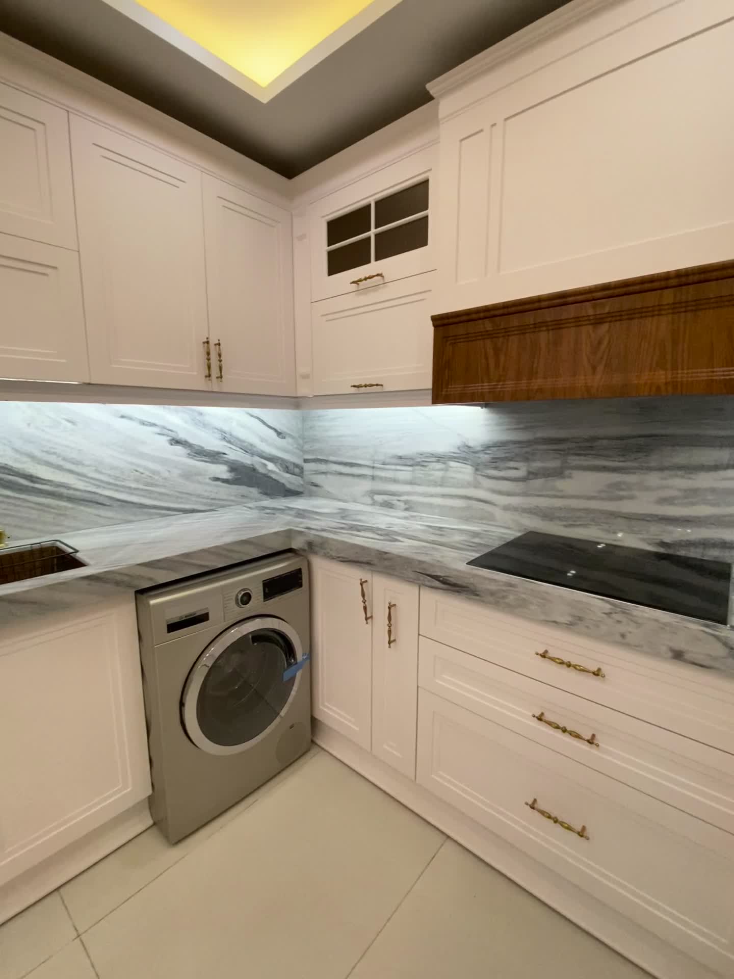 رهن کامل اپارتمان نوساز با مشاعات هتلی در فاز هفت|اجارهٔ آپارتمان|کیش, |دیوار