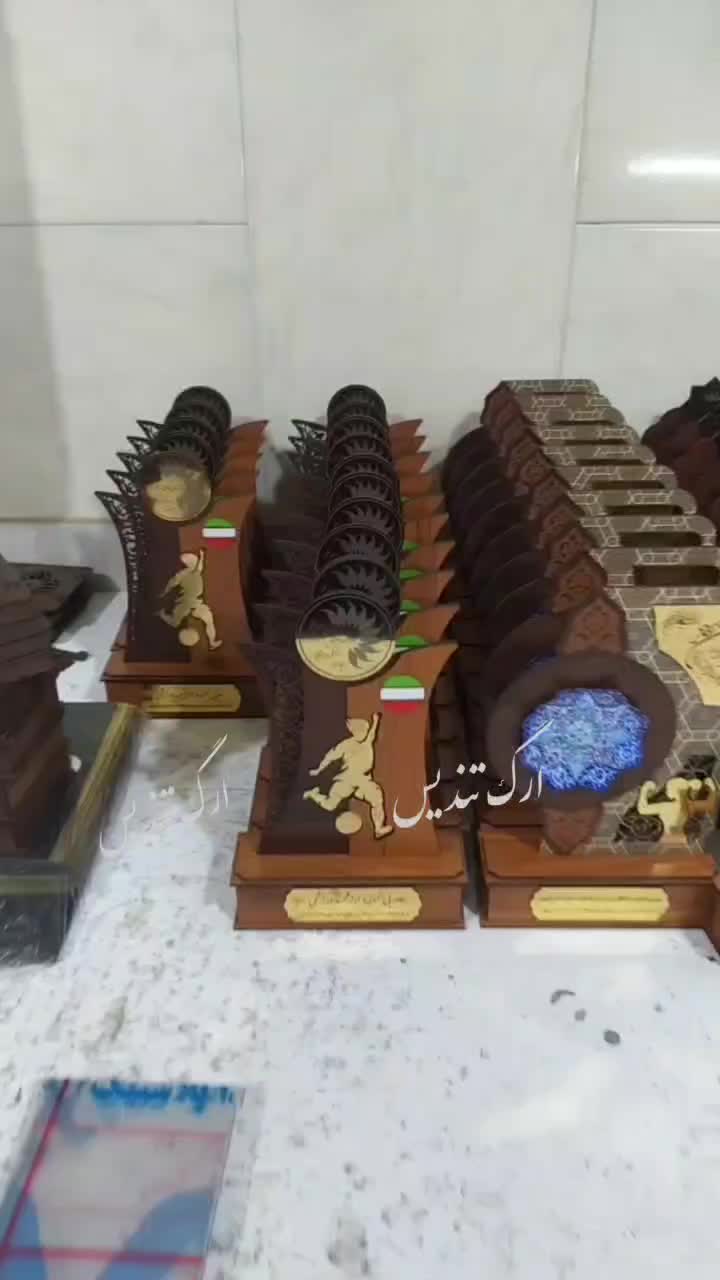 تندیس ورزشی فوتبال والیبال بسکتبال همه رشته ها|مجسمه، تندیس، ماکت|اصفهان, خانه اصفهان|دیوار