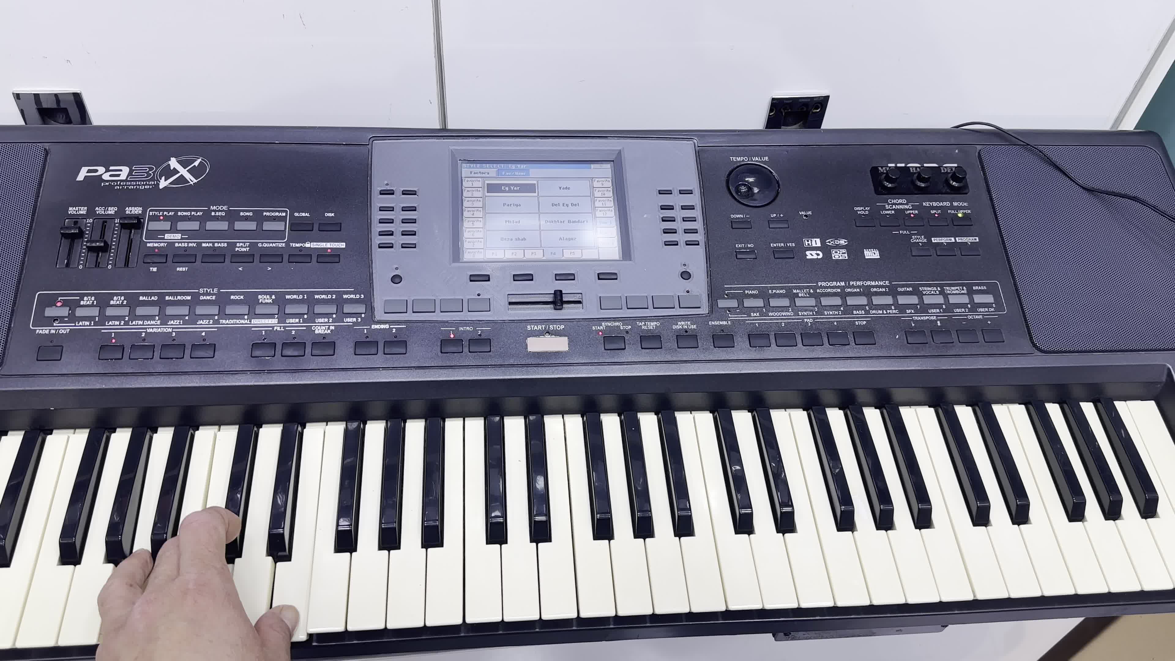 korg pa3xتبدیل|پیانو، کیبورد، آکاردئون|رویان, |دیوار