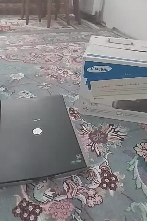 یک عدد پرینتر یک عدد هم اسکنر ه فروش می‌رسه|پرینتر، اسکنر، کپی، فکس|پرند, فاز ۵|دیوار