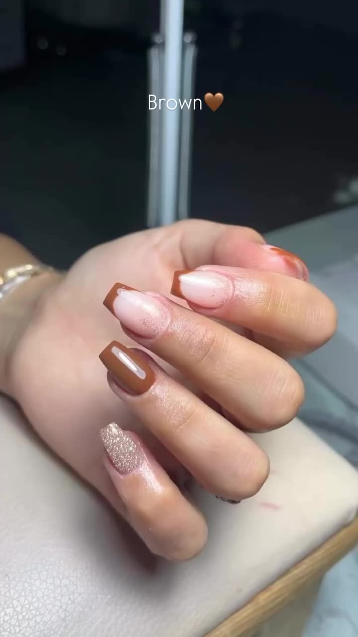 تخفیف خدمات ناخن و آموزش صفرتاصد|خدمات آرایشگری و زیبایی|خرم‌آباد, |دیوار