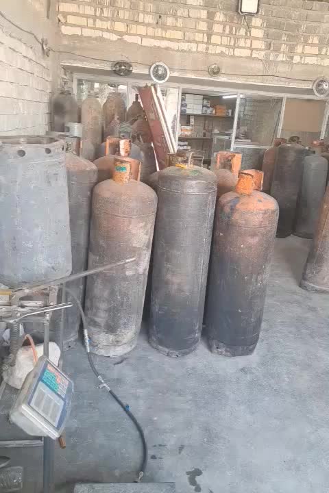 گاز ۱۱ کیلویی ۲۵۰ هزار تومان خرید گاز سهمیه ای|اجاق گاز و لوازم برقی پخت‌وپز|شیراز, گچی|دیوار