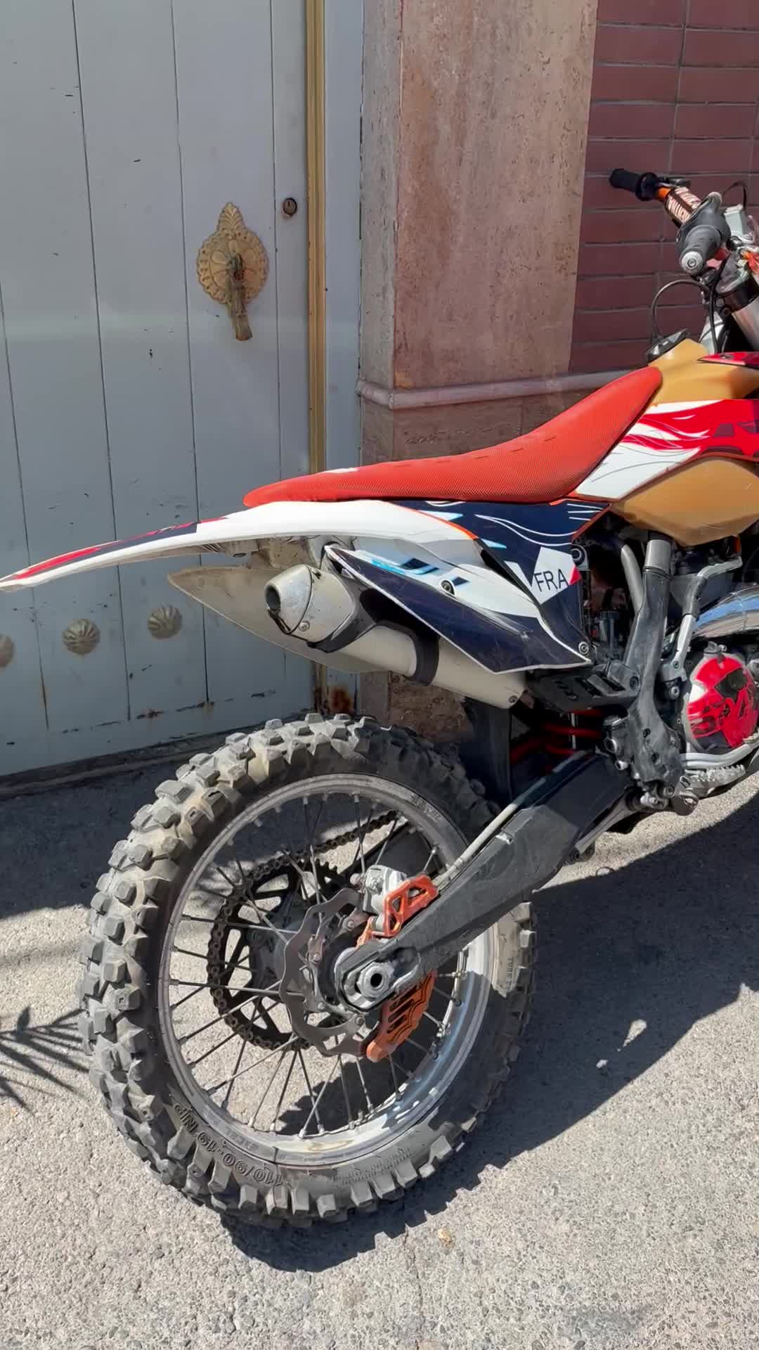 کراس Ktm 2014|موتورسیکلت|کاشان, درب زنجیر|دیوار