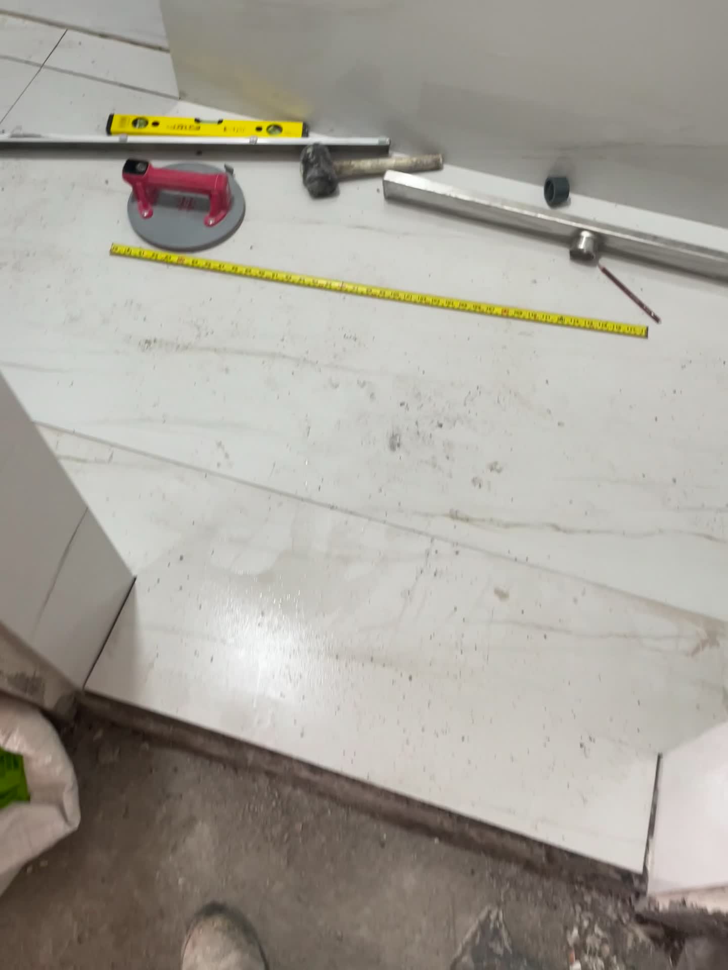 کاشی‌ کاری تخصصی خورده کاری و تعمیرات|خدمات پیشه و مهارت|رشت, گلسار|دیوار