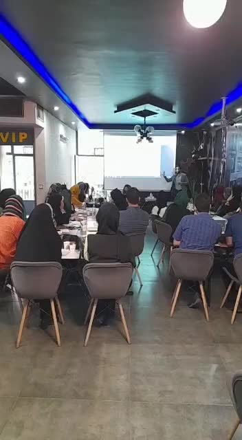 فضای اجاره سالن دفترکار همایش کلاس سمینار نتورک و.|اجارهٔ کوتاهمدت دفتر کار و فضای آموزشی|اصفهان, خلیل آباد|دیوار