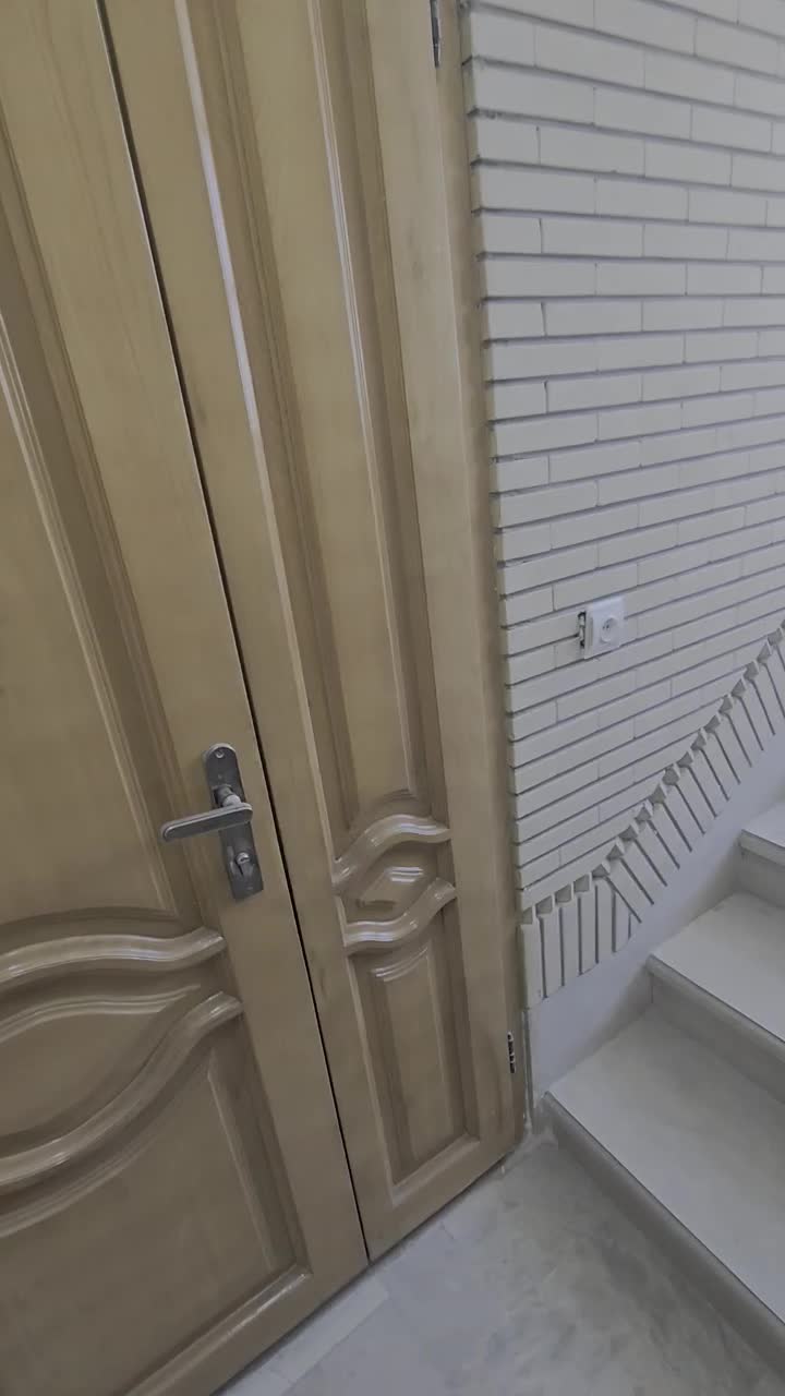 بالابر و اسانسور هیدرولیک بین پله|خدمات پیشه و مهارت|اصفهان, برازنده|دیوار