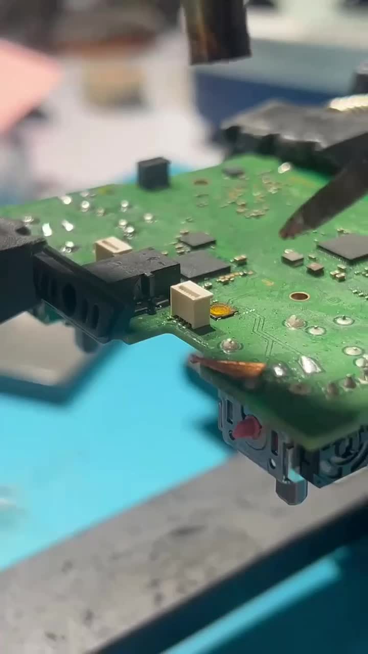 تعمیرات تخصصی کنسول دسته ps5 ps4 xbox رشت ورنامال|خدمات رایانه‌ای و موبایل|رشت, معلم|دیوار