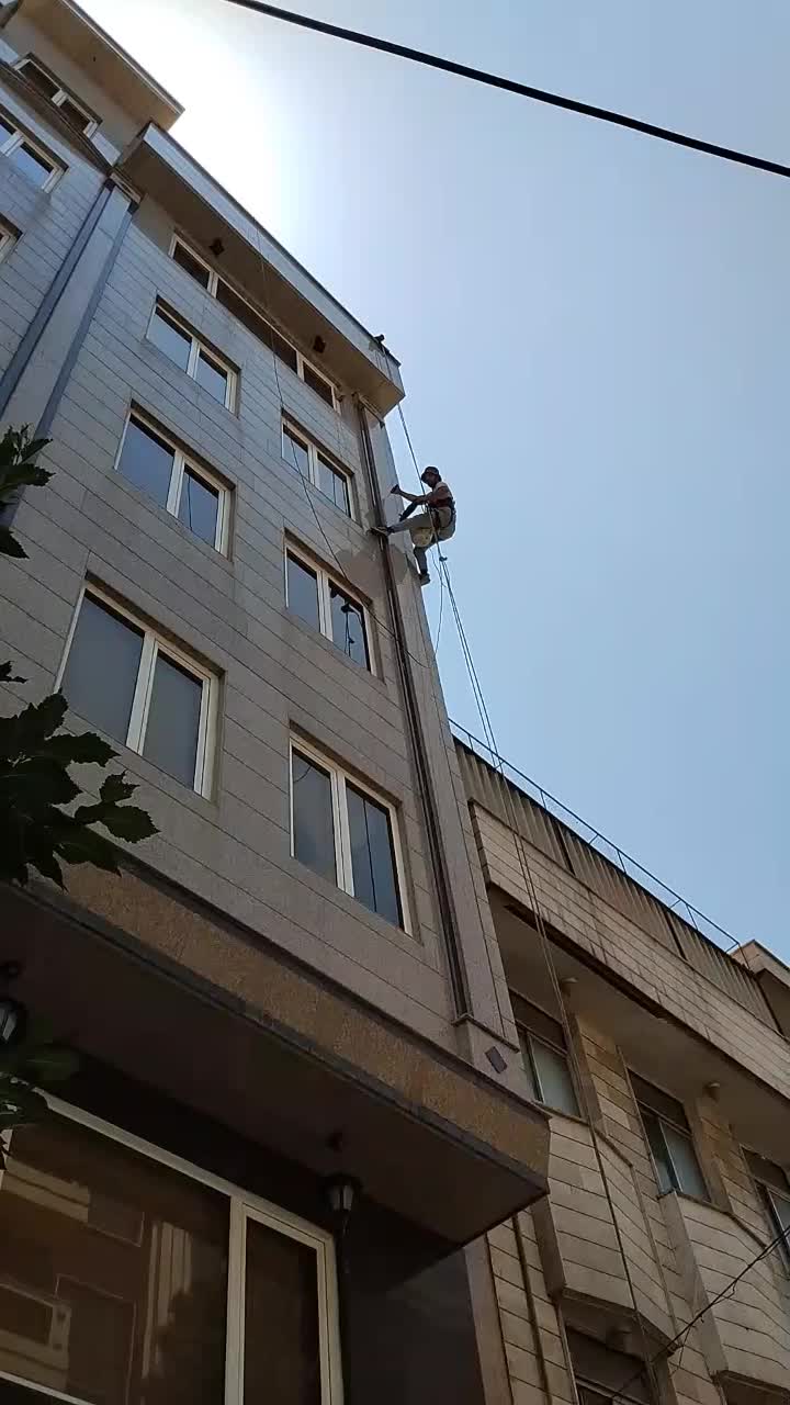 پیچ ورولپلاک رول پلاک کردن سنگ نما باطناب راپل کار|خدمات پیشه و مهارت|قدس, شهر‌قدس|دیوار