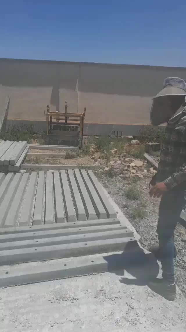 فنسکشی داربست باغ انگور و پایه فنس بتنی تیرچه باغی|حراج|تاکستان, |دیوار