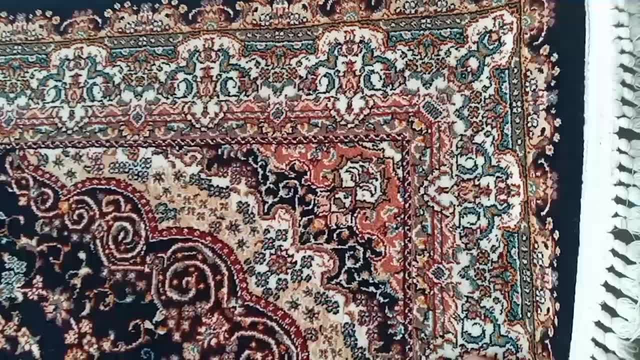 کناره فرش یک در چهار سرمه ایی درحد نو|فرش|کرمانشاه, |دیوار