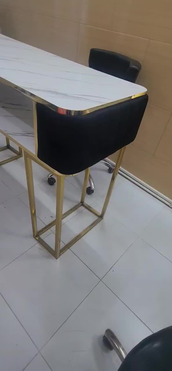 وسایل آرایشگاه زنانه|آرایشگاه و سالن‌های زیبایی|سنندج, |دیوار