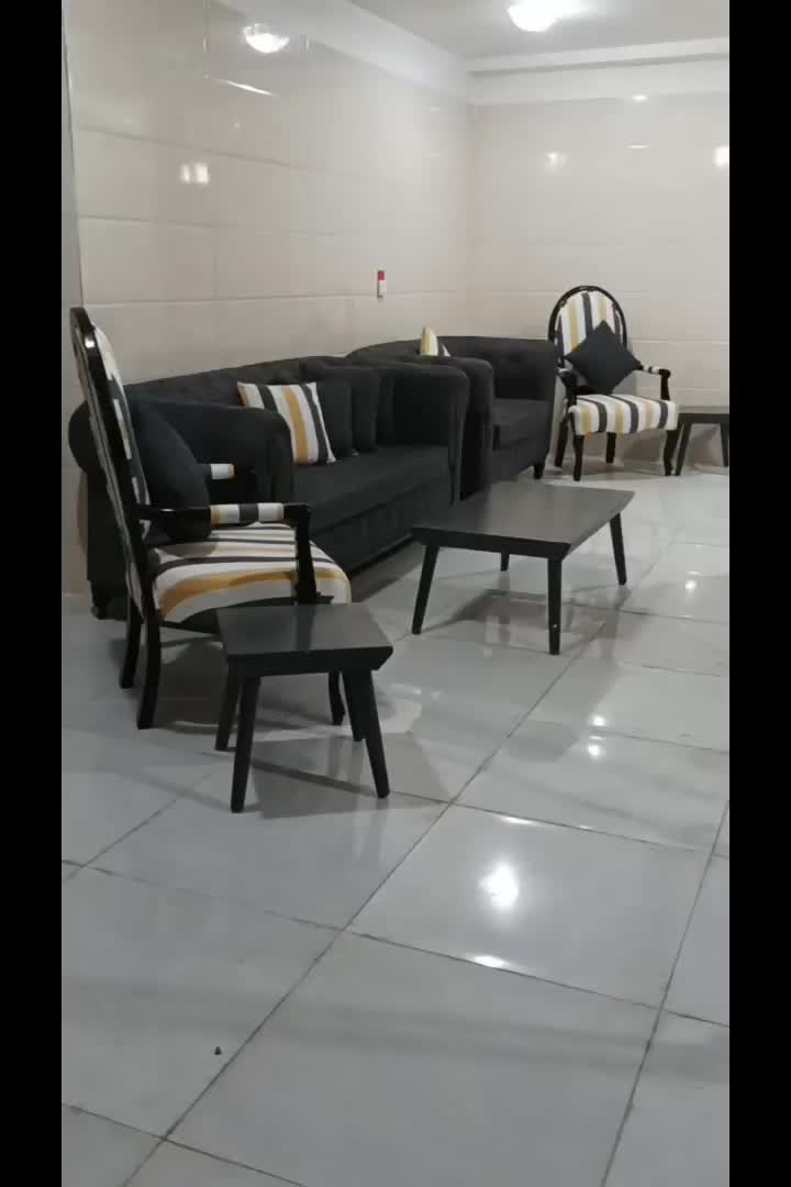 مبلمان و یک میز و دو عدد عسلی|مبلمان خانگی و میز عسلی|خرمآباد, |دیوار