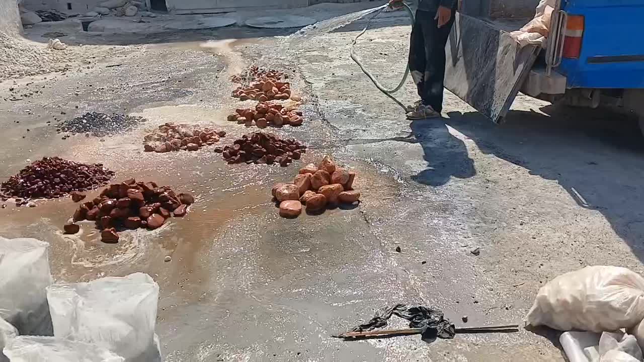 سنگ تزئینی رودخانه و سنگ تزئینی تامبل شن رنگی خانه|صنایع دستی و سایر لوازم تزئینی|اصفهان, هزارجریب|دیوار