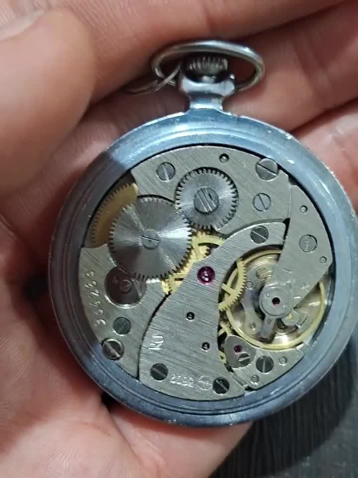 ساعت جیبی Molnija اصل شوروی سالم|کلکسیون اشیاء عتیقه|کرج, عظیمیه|دیوار