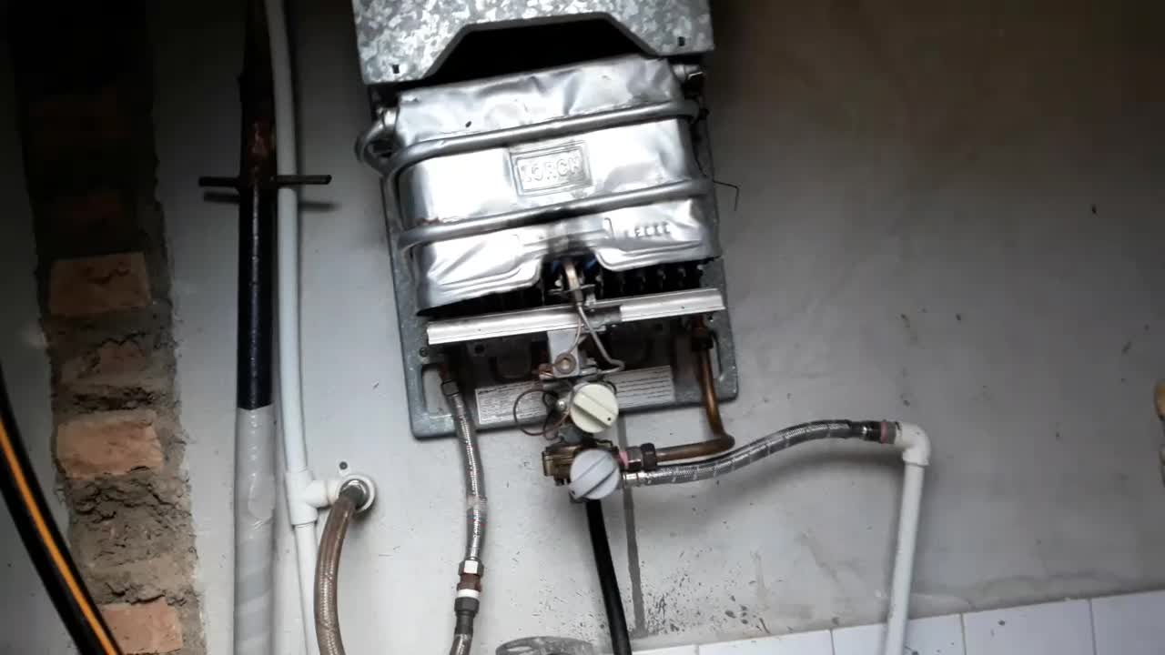 آبگرمکن دیواری لورج|آبگرمکن، پکیج، شوفاژ|گرگان, |دیوار