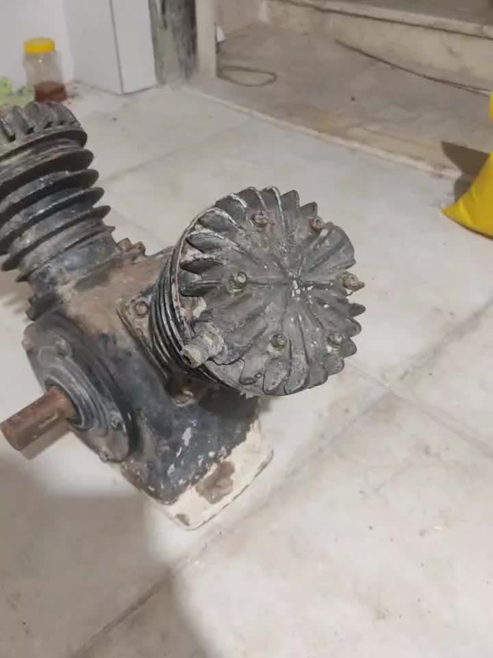 کمپرسور باد صنعتی خورجینی قدیمی/اصلی /جون دار|ابزارآلات|اصفهان, فرهنگیان|دیوار