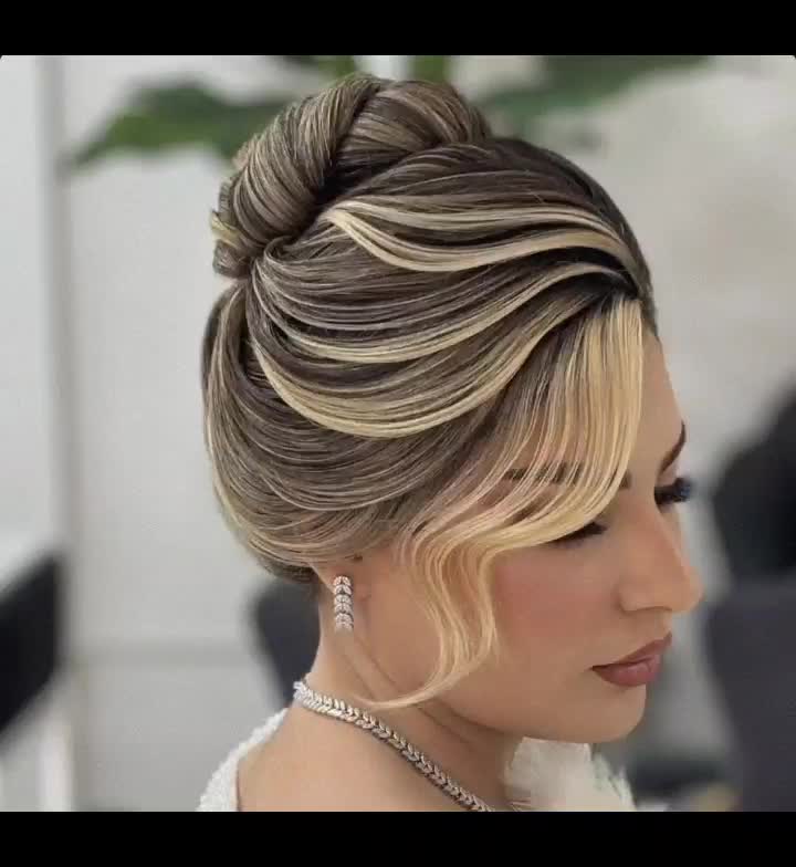 آموزشگاه آرایشگری آموزش شنیون میکاپ ،رنگ ،ناخن مژه|خدمات آرایشگری و زیبایی|مشهد, توس (بلوار توس)|دیوار