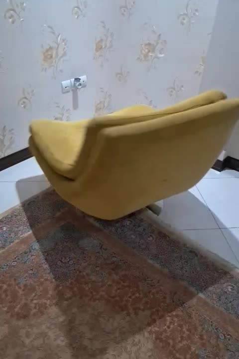 مبل چرخان سالم|مبلمان خانگی و میز عسلی|تهران, والفجر (افسریه)|دیوار