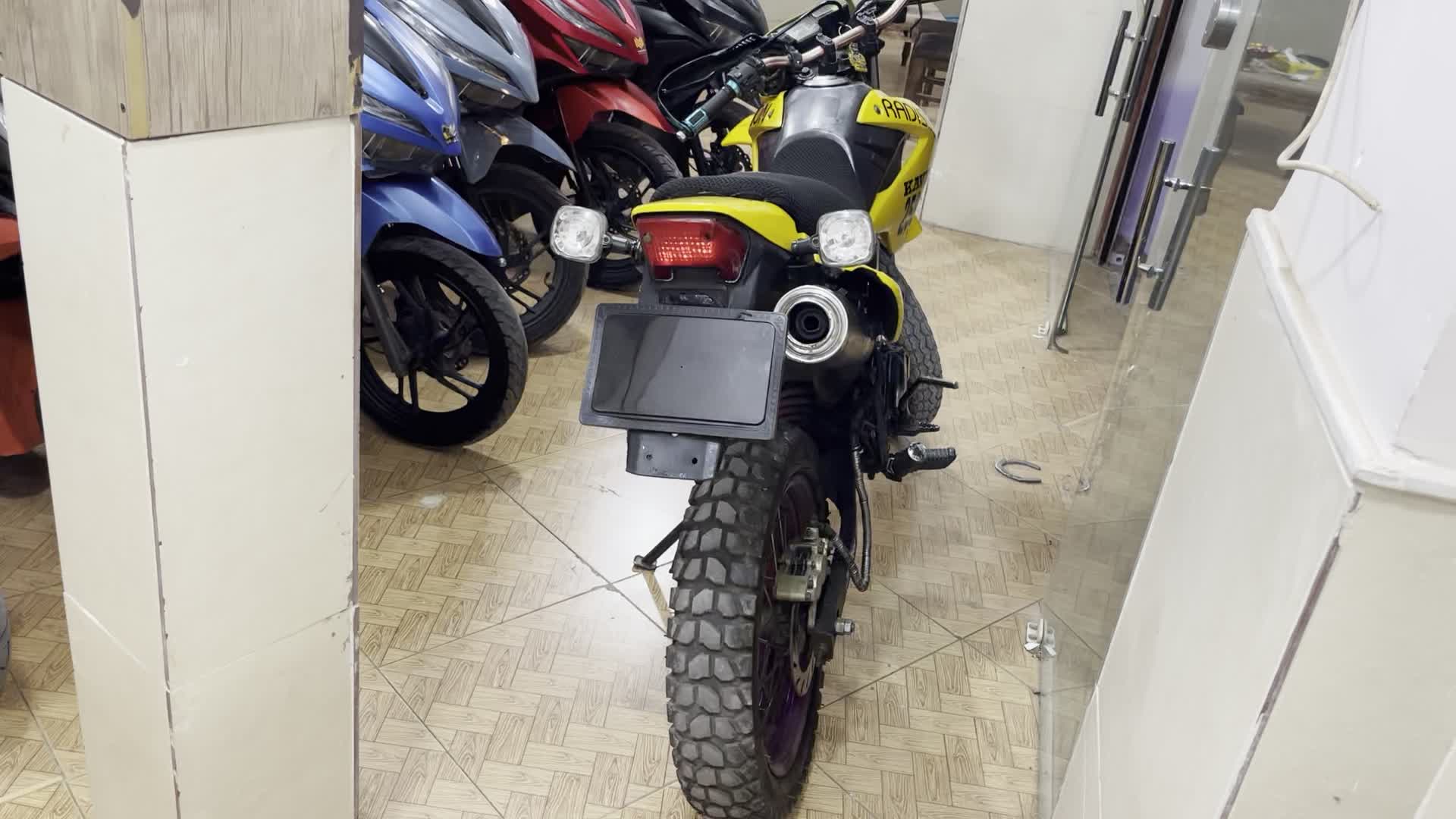 تریل رادیسون ۲۰۰ سی‌سی|موتورسیکلت|رفسنجان, |دیوار