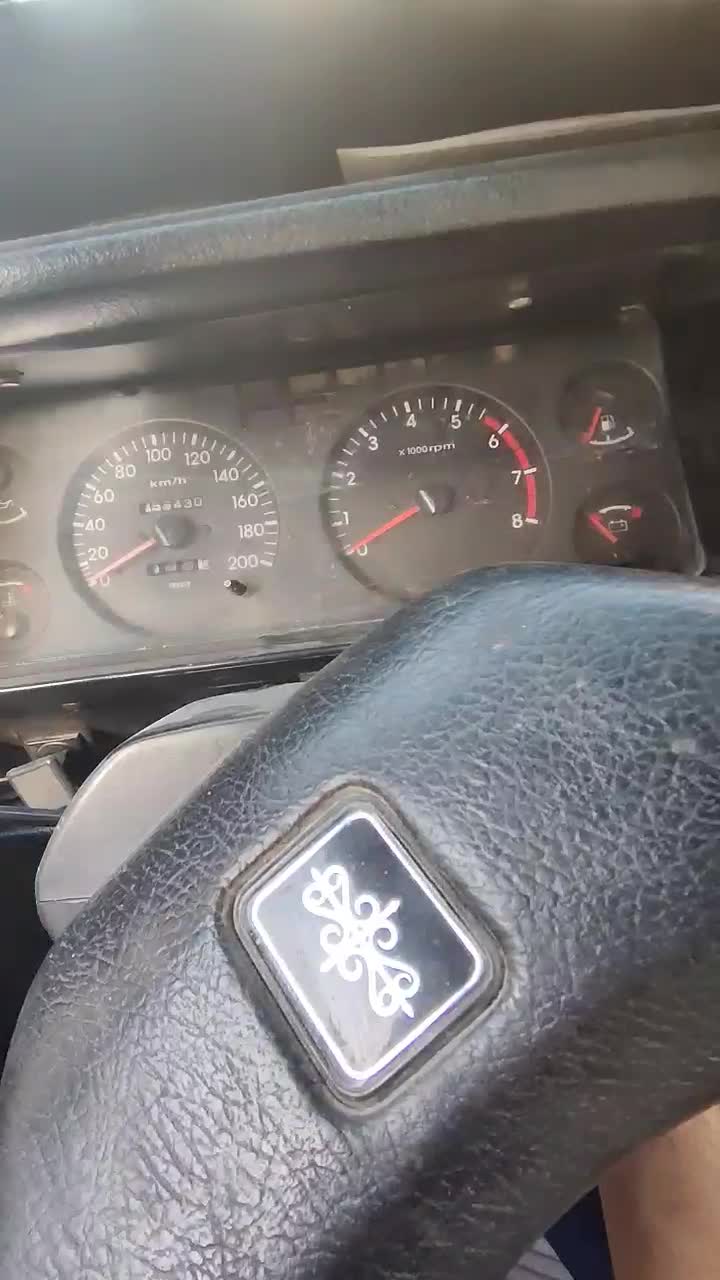 پیکان مدل ۸۱ نقدی معاوضه با موتور|خودرو سواری و وانت|خمینیشهر, |دیوار