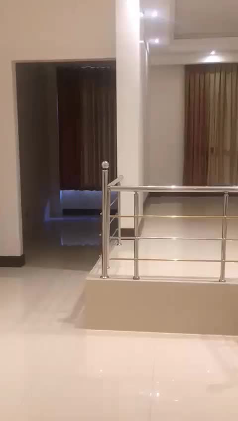 ۲۰۵ متر / فول/ ۳ خواب / ۳ پارکینگ/ کوی لاله