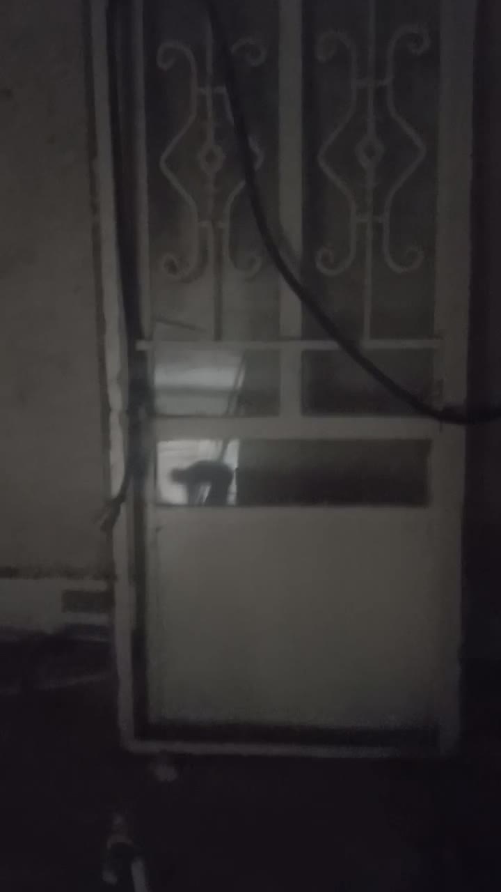 در پنجره اهنی|مصالح و تجهیزات ساختمان|هشتگرد, شهرک راه آهن|دیوار